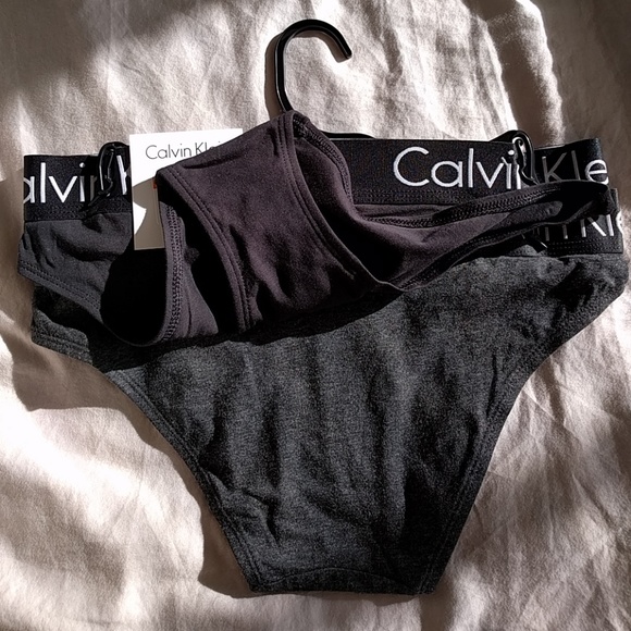 NWT Calvin Klein Cheeky Bikini Set - 2 Pairs - Picture 2 of 2